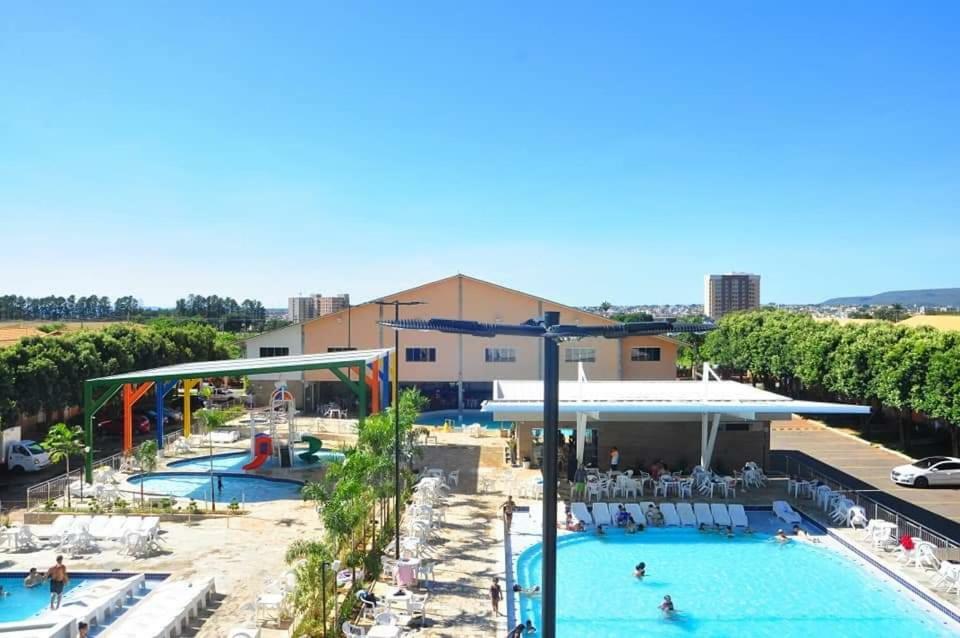Diroma Fiori Apartment Caldas Novas Ngoại thất bức ảnh